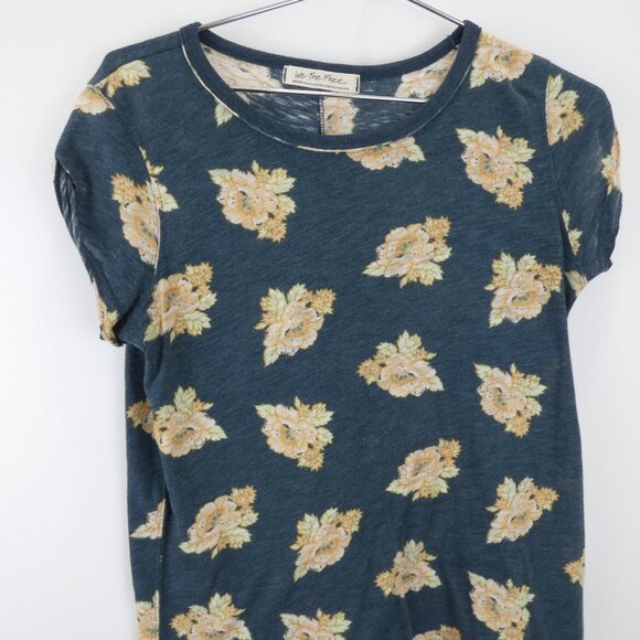 We The Free Shirt Womens Medium Short Sleeve Floral T-Shirt Flower Leaf Pattern - Picture 11 of 12